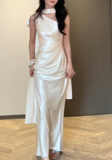 Elegant Ocean Pearl Dress